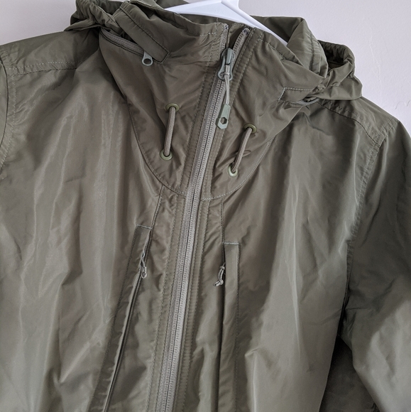 🌿MOUNTAIN HARDWEAR JACKET🌿 - Picture 10 of 11